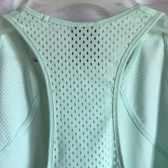 Nike Pro Hypercool tank top - Picture 6 of 9